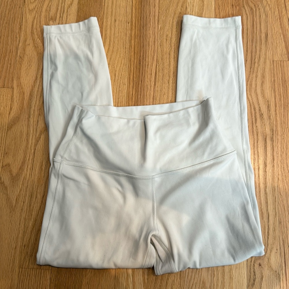 LULULEMON WUNDER UNDER WHITE LEGGINGS SIZE 6